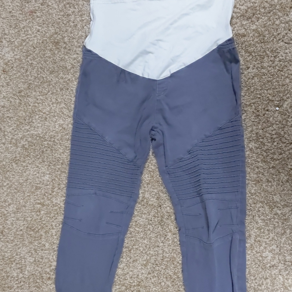 Maternity grey capris size XL